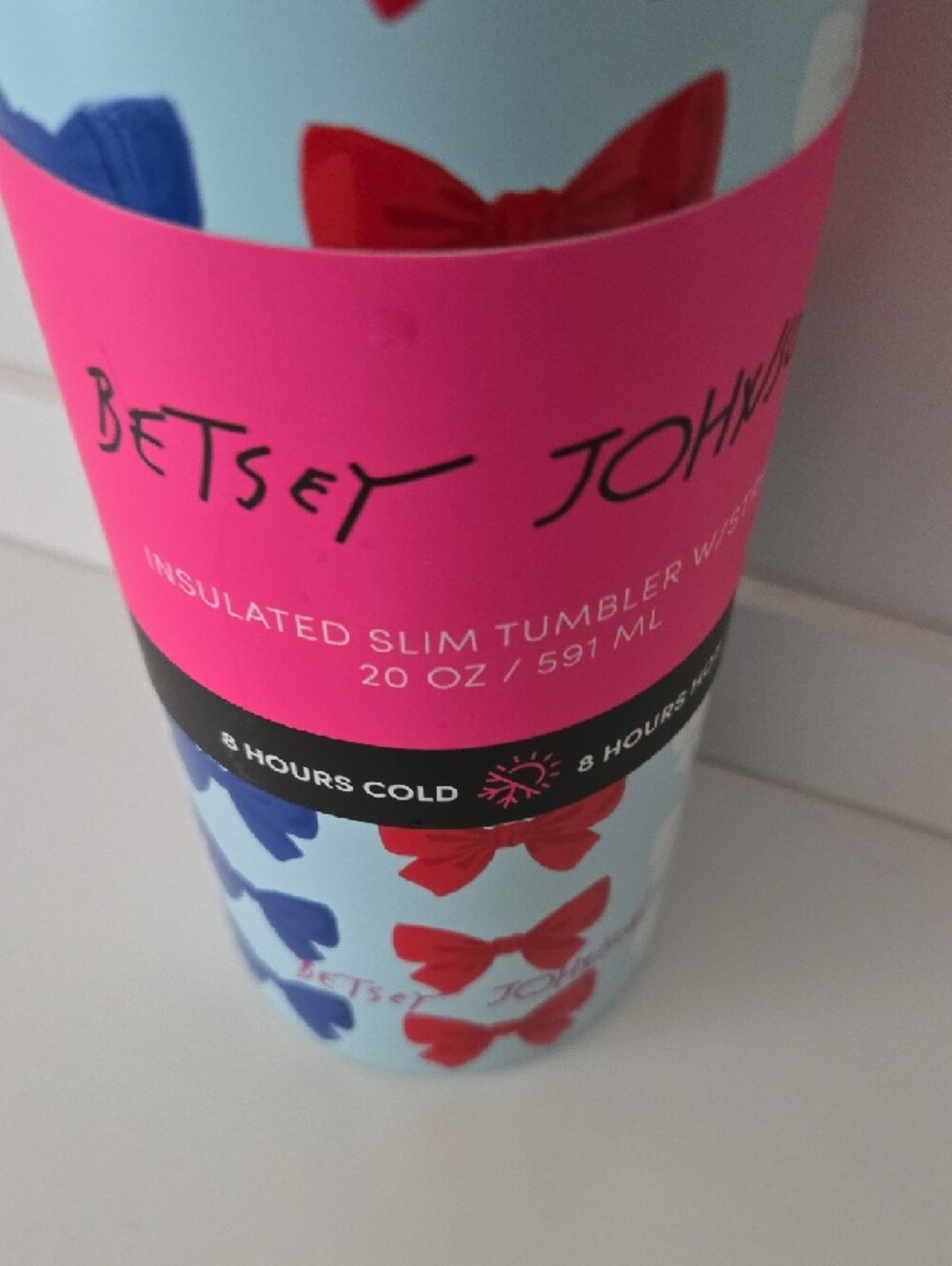 Betsey Johnson Light Blue Tumbler with Red & Blue Bows 20 oz nwt - Picture 4 of 4